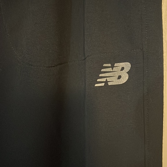New Balance Lightweight Joggers - Picture 3 of 8